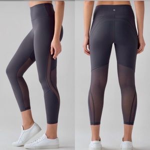 EUC Lululemon Revitalize 7/8 Tights leggings in gray/blue polka dot mesh details
